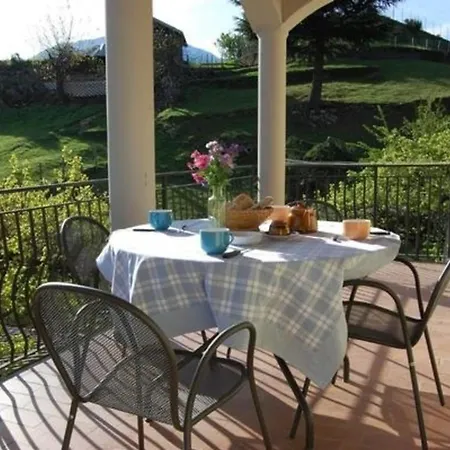 Annetta Mit Sicht Auf Und Berge 75 M Apartment Pianello Del Lario